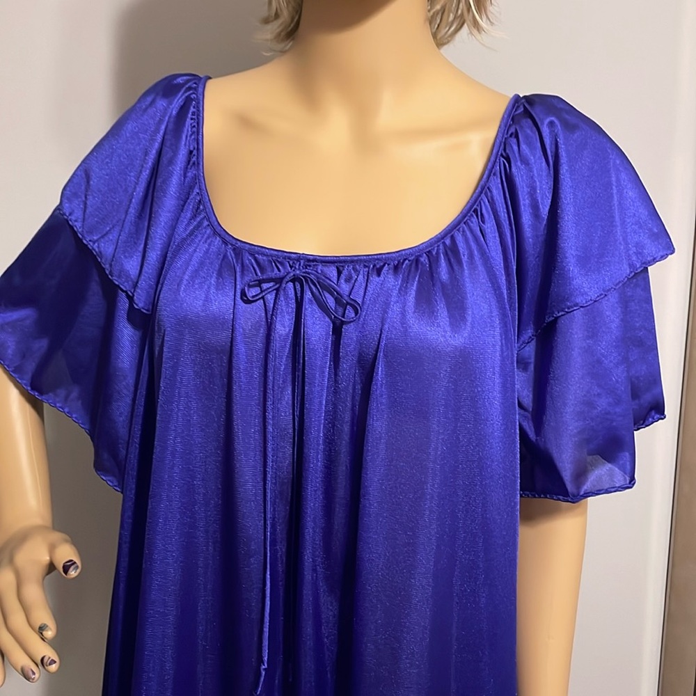 Vintage 70’s Contessa Night Gown